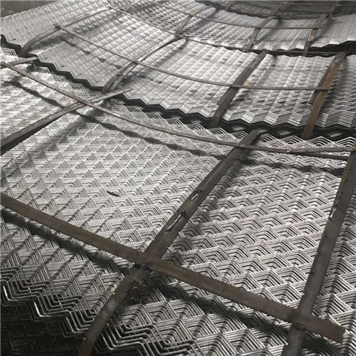 1668664668990007426.jpg 重型熱鍍鋅鋼板網.jpg